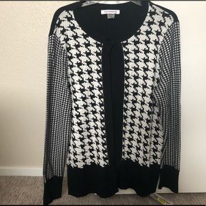 NWT Allison Daley Single Clasp Black & White Sweater - size Large